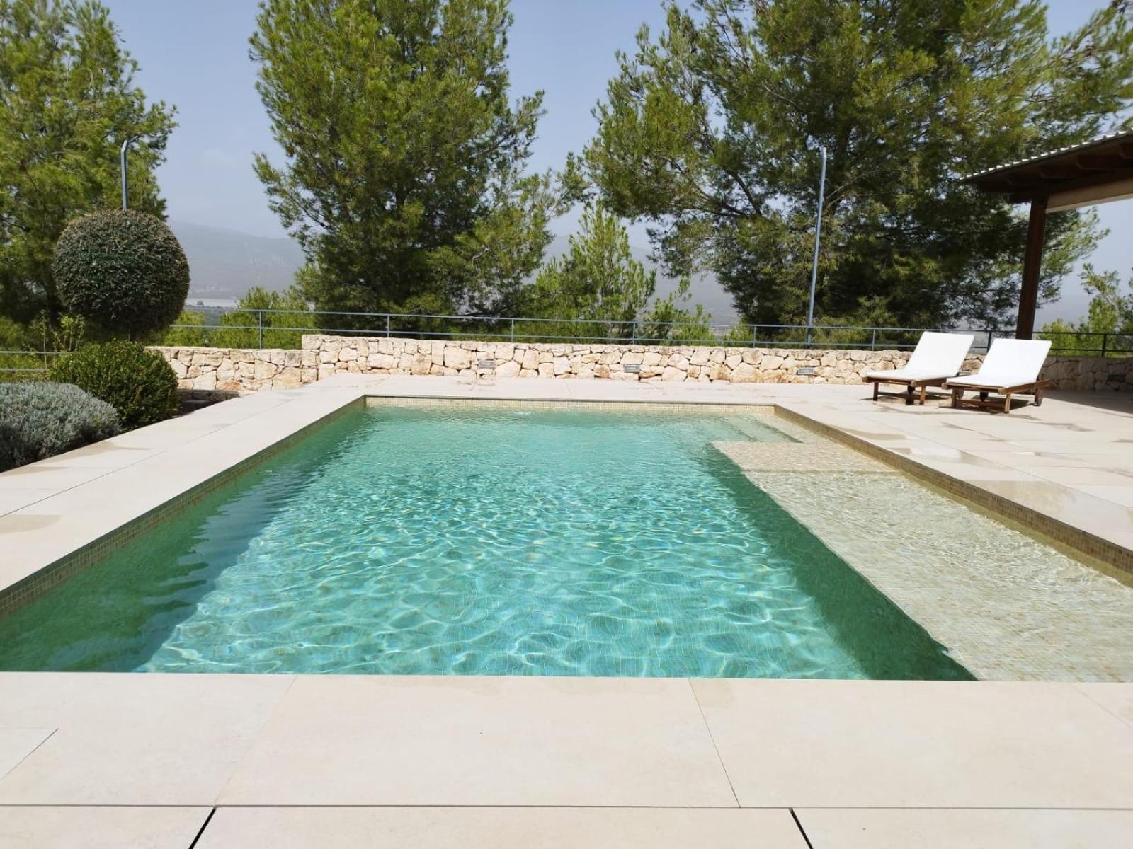 Aldora. Con Piscina En Villa *
