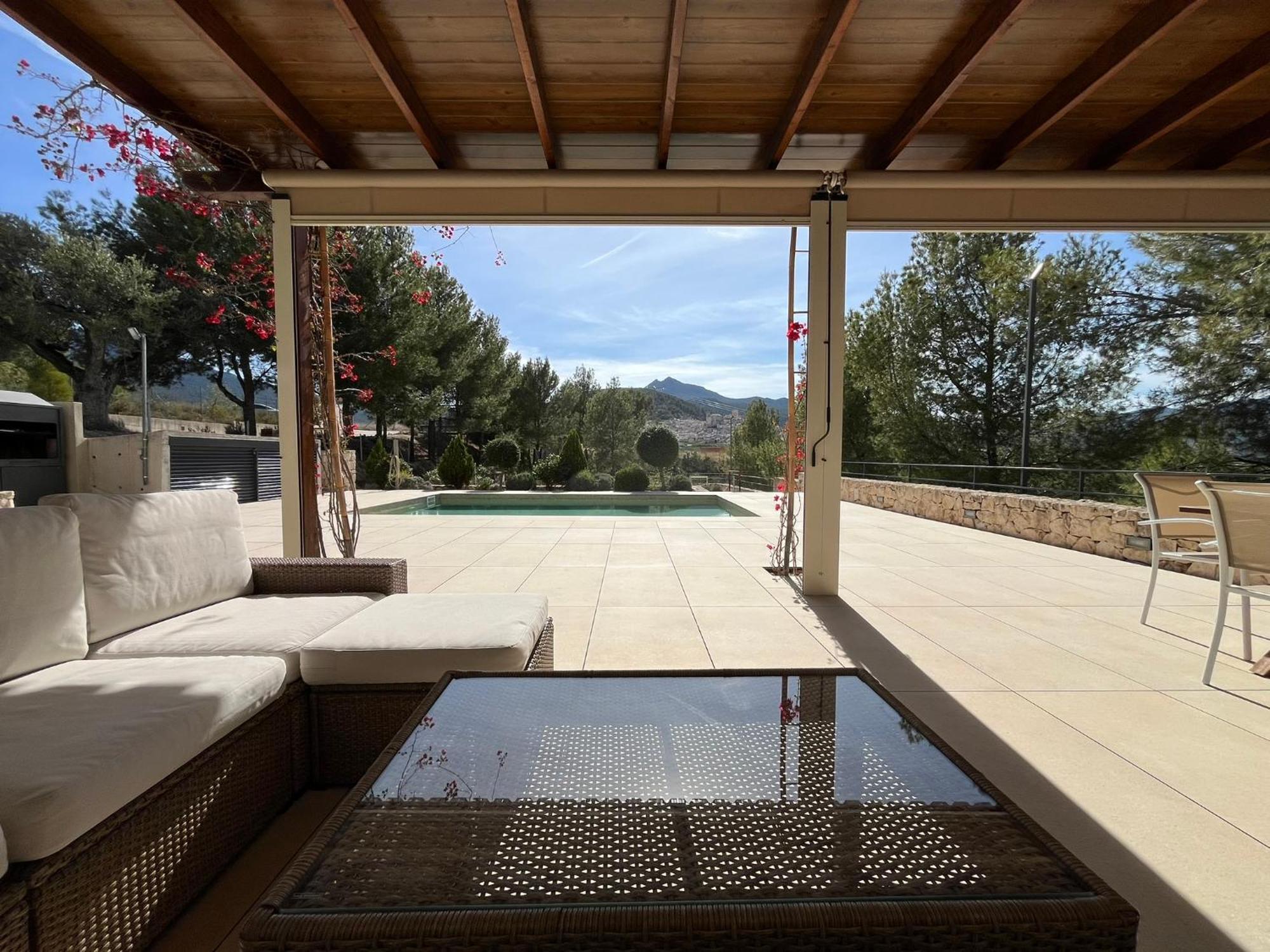 Aldora. Con Piscina En Moratalla (Murcia)